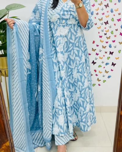 Floral Print Idaho Pattern Suit