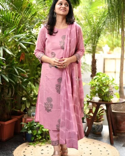 Pastel Grey Hand Block Print Schiffli Patch Suit Set